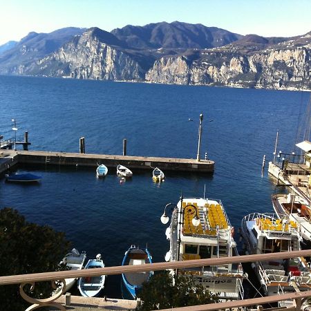 Charmante Apartament Lake Front Malcesine Luaran gambar