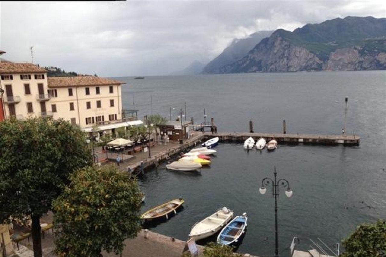 Charmante Apartament Lake Front Malcesine Luaran gambar